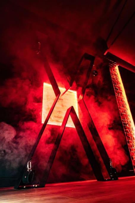 Loveroom O Diable Des Plaisirs Avec Jacuzzi Tourcoing Exterior photo